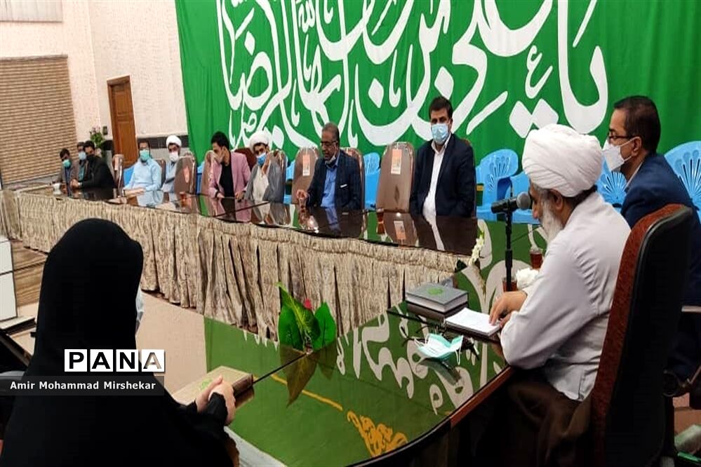 نشست فعالان امور تربیتی و هیات رییسه مجلس دانش‌آموزی با امام جمعه زابل