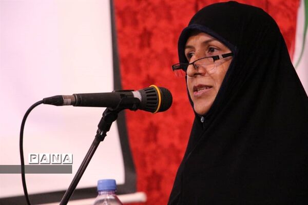 تجلیل از طلیعه‌داران حوزه پرورشی در منطقه ۱۷
