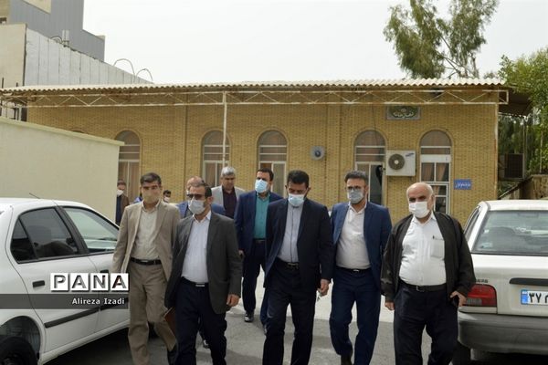 تجلیل از جانبازان فرهنگی دفاع مقدس در اداره کل آموزش و پرورش استان بوشهر