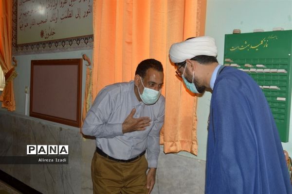 تجلیل از جانبازان فرهنگی دفاع مقدس در اداره کل آموزش و پرورش استان بوشهر