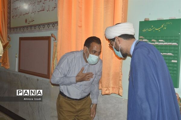 تجلیل از جانبازان فرهنگی دفاع مقدس در اداره کل آموزش و پرورش استان بوشهر