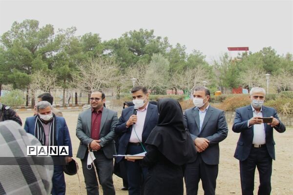 روز درختکاری در اصفهان