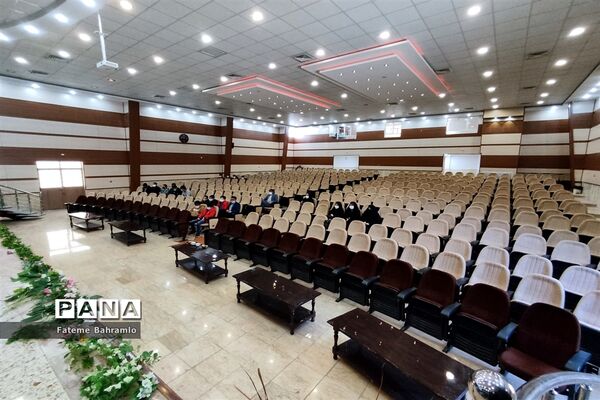 برگزاری مسابقات مناظره دانش‌آموزی در آباده
