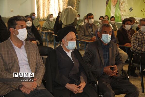 برگزاری یادواره شهدا در دبیرستان فرزانگان دکتر عادلی