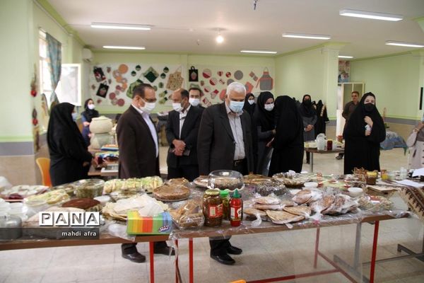 نمایشگاه خانواده ایرانی، تولیدات ایرانی در هنرستان فرزانگان شهرستان بهبهان