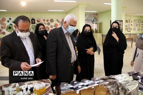 نمایشگاه خانواده ایرانی، تولیدات ایرانی در هنرستان فرزانگان شهرستان بهبهان