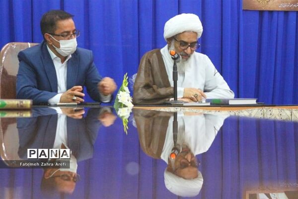 تقدیر امام جمعه شهرستان زابل از برگزیدگان جشنواره یاوران انقلاب