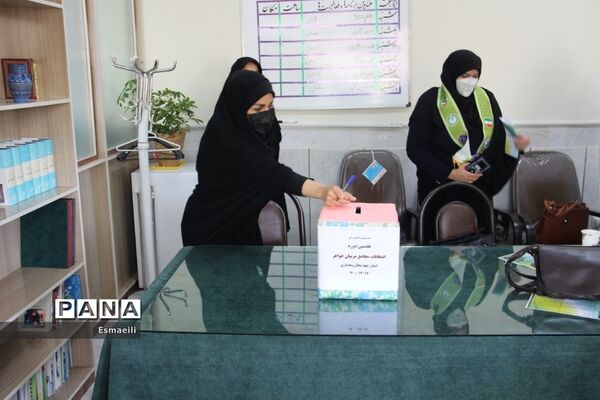 نهمین دوره انتخابات اعضا و هفتمین دوره انتخابات مربیان سازمان دانش‌آموزی در شهرکرد