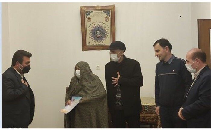 دیدار با خانواده شهدا موجب عزت و افتخار است
