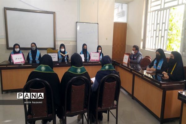 مناظره دانش‌آموزی پیشتازان داراب