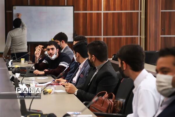 انتخابات هیات رئیسه مجلس دانش‌آموزی شهر تهران-2