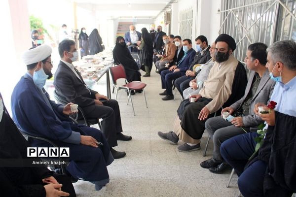 نمایشگاه آثار هنری دانش‌آموزان در بوشهر