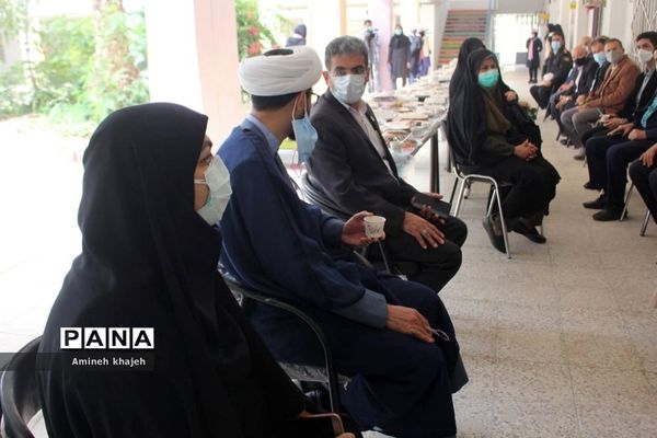 نمایشگاه آثار هنری دانش‌آموزان در بوشهر