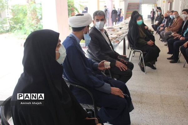 نمایشگاه آثار هنری دانش‌آموزان در بوشهر