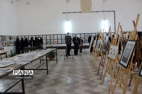 نمایشگاه آثار هنری دانش‌آموزان در بوشهر