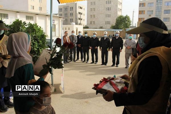 نمایشگاه آثار هنری دانش‌آموزان در بوشهر