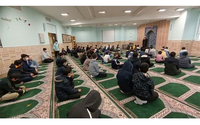 جشن اعیاد شعبانیه در دبیرستان آیت الله ظاهری قم