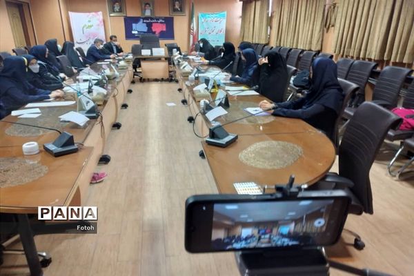 برگزاری مسابقات مناظره دانش‌آموزی در ناحیه 2 استان اصفهان