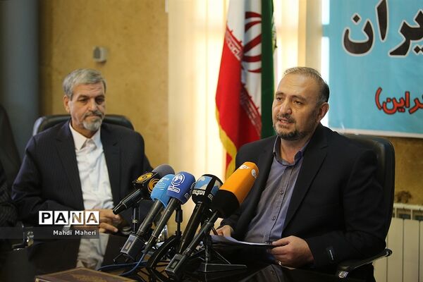 نشست خبری خانه احزاب  با موضوع تحولات جهان، روسیه و اوکراین