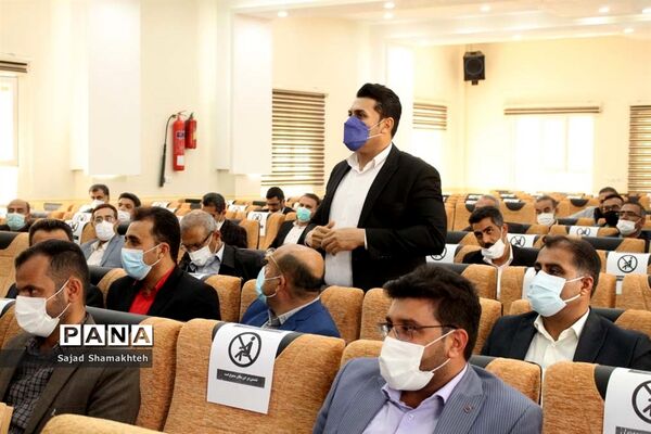 نشست معاون پارلمانی وزارت آموزش و پرورش با راهبران آموزشی استان در اهواز