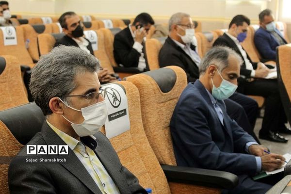نشست معاون پارلمانی وزارت آموزش و پرورش با راهبران آموزشی استان در اهواز
