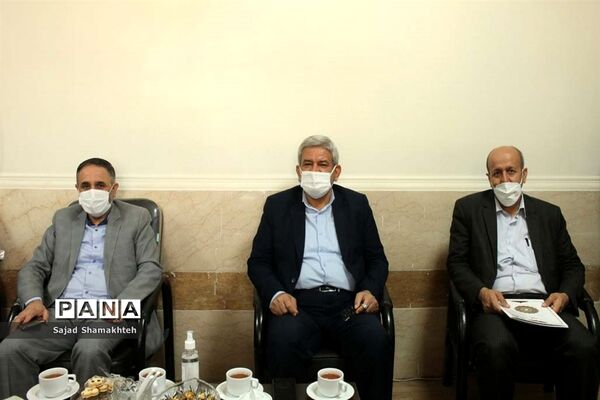 نشست معاون پارلمانی وزارت آموزش و پرورش با راهبران آموزشی استان در اهواز