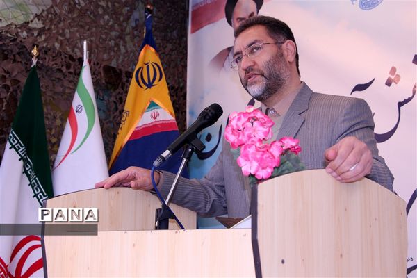 یادواره 4000شهید دانش‌آموز و فرهنگیان منطقه17