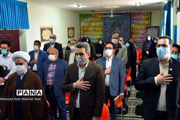 مراسم تقدیر از همکاران حوزه پرورشی مدارس و اداره ناحیه یک مشهد مقدس