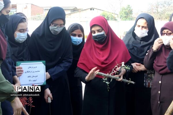 مشارکت دانش‌آموزان گلوگاهی در هفته منابع طبیعی