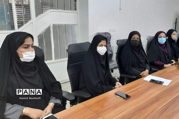 تقدیر از کارکنان اداره آموزش و پرورش حمیدیه