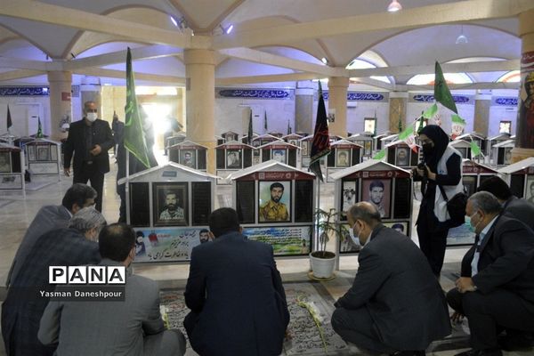 تجدید میثاق سرپرست معاونت پرورشی و فرهنگی وزارت آموزش و پرورش با آرمان های مقدس شهدا در بوشهر