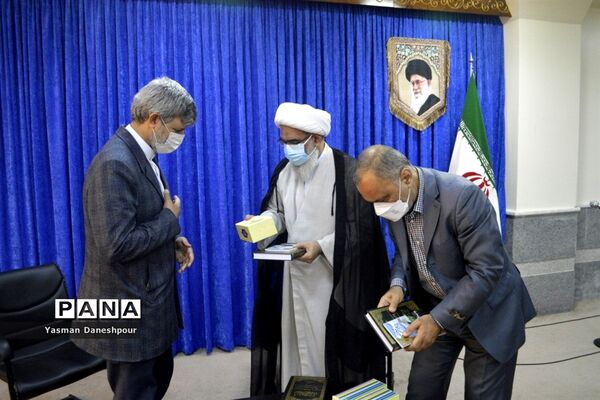 دیدار سرپرست معاونت پرورشی و فرهنگی وزارت آموزش و پرورش با نماینده ولی فقیه در استان بوشهر