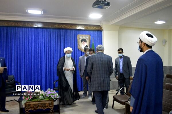 دیدار سرپرست معاونت پرورشی و فرهنگی وزارت آموزش و پرورش با نماینده ولی فقیه در استان بوشهر