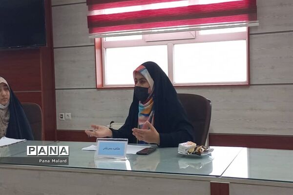 برگزاری مناظره دانش‌آموزی دختران در منطقه ملارد