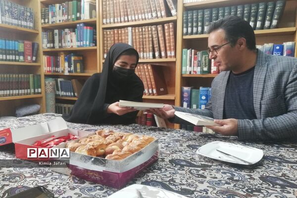 گردشگری اعضای هیات رئیسه دختران مجلس دانش‌آموزی کاشمر  در باغ دانایی
