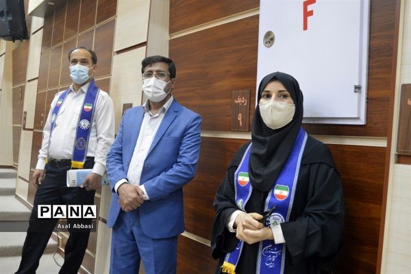 همایش تجلیل از طلایه داران تربیت در بوشهر