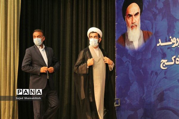 آیین تکریم و معارفه مدیرکل جدید اداره فرهنگ و ارشاد اسلامی خوزستان