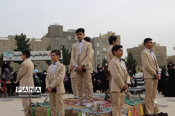 مراسم بزرگ شهدا با عنوان "با این ستاره‌ها" در اسلامشهر