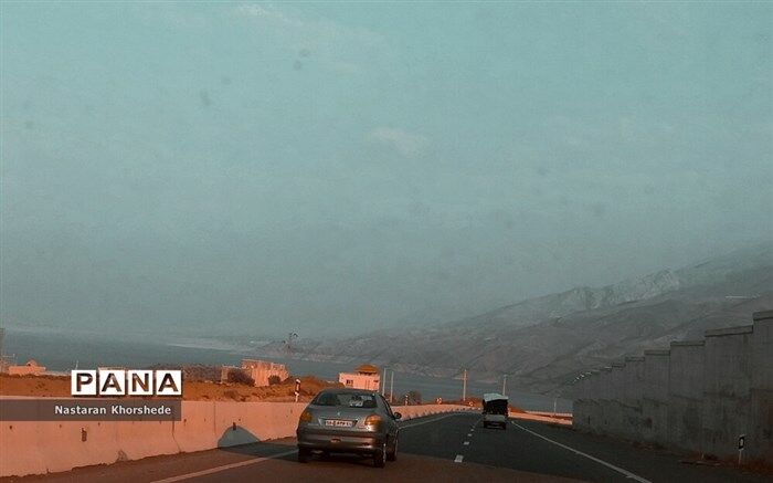 طوفان شن  جاده بافق - یزد را بست