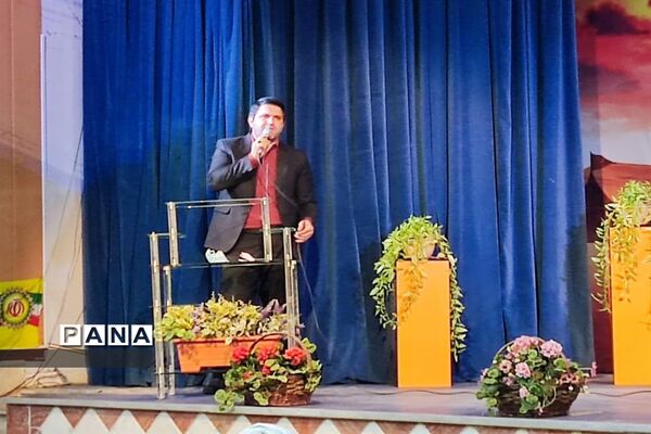 تقدیر از مشاوران پرتلاش منطقه ۱۵
