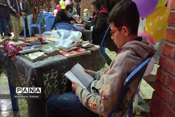 برگزاری غرفه‌های فرهنگی اجتماعی مهر ولایت در محله کیانشهر منطقه ۱۵