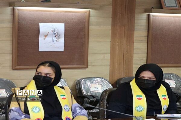 کارگاه آموزشی مجلس و شورای دانش‌آموزی ناحیه دو قزوین