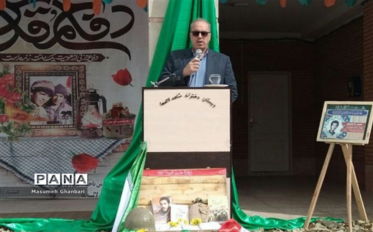 پاسداری و استمرار راه شهیدان، وظیفه همگانی ماست