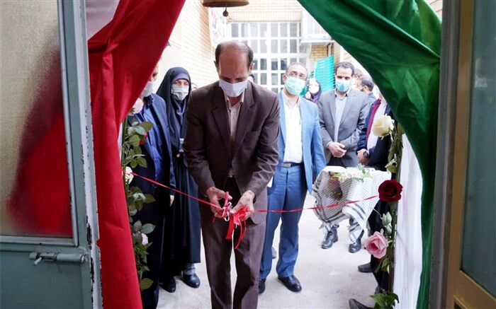 افتتاحیه نمایشگاه مدرسه انقلاب