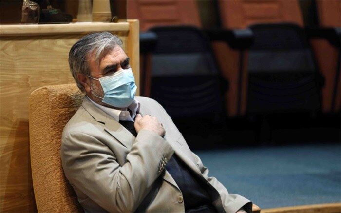 عزیزی: آمریکایی‌ها و اروپایی‌ها باید وقفه مذاکرات را حل کنند