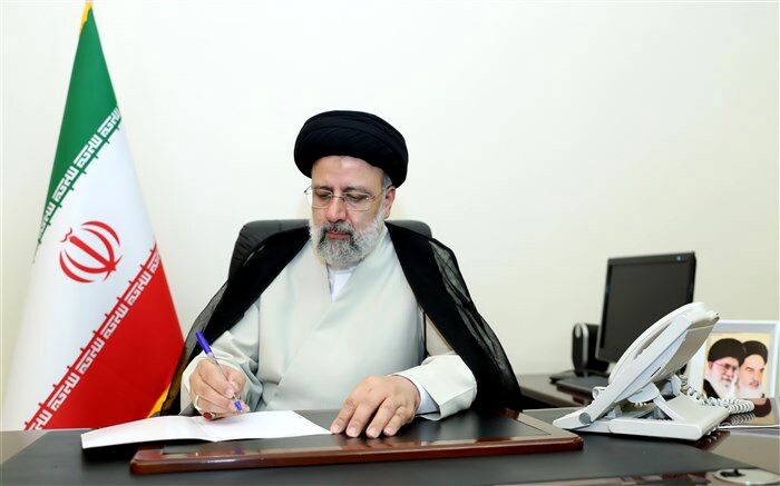 آیت الله رئیسی «قانون نظام رتبه‌بندی معلمان» را برای اجرا ابلاغ کرد
