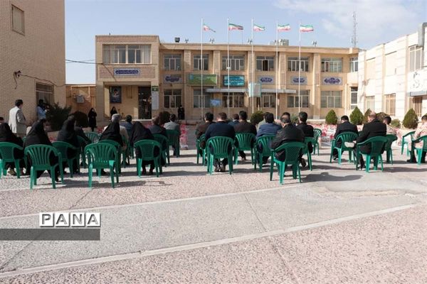 سیل کمک‌های مومنانه در آستانه سال جدید