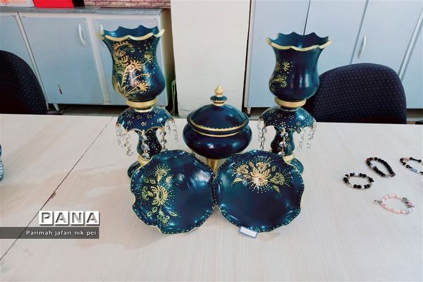 برگزاری بازارچه کسب و کار دانش‌آموزی در دبیرستان شهید زهره‌وند شهرستان قرچک