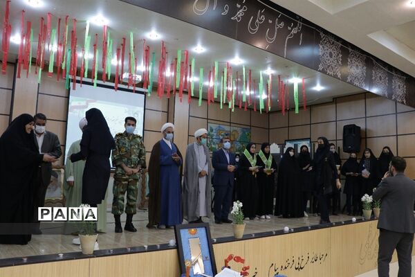 مراسم اختتامیه سومین طرح ملی لاله‌های روشن در شهرضا