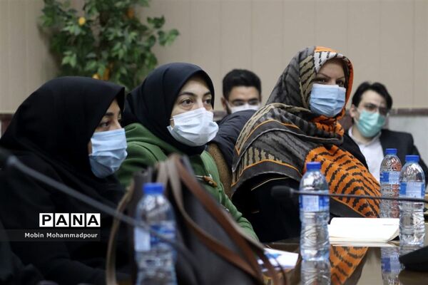 نشست خبری رئیس دانشگاه علوم‌ پزشکی تبریز